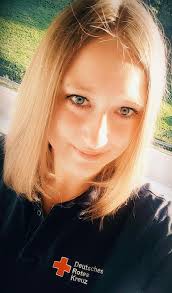 NEWS❗ Unsere Bereitschaftsleiterin Marina Waßmer hat diese Woche ihre  Prüfung zur Rettungssanitäterin mit Erfolg bestanden. ❤-lichen Glückwunsch  und weiterhin viel Spaß bei der Arbeit. #deutschesroteskreuz  #rettungssanitäterin #ausbildung #ehrenamt