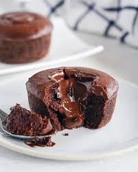 Mes Envies Moi Sur Instagram Fondant Au Chocolat Et Si Je Vous Disais Que Cette Petite Merveille Fondant Au Chocolat Alimentation Gourmandise