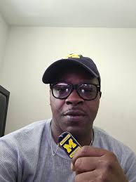 Saw a new sign before today's press conference 〽️ #GoBlue