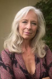 Hello everyone, I'm new to the group. I had my haircut almost a week ago.