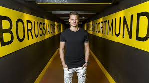Łukasz piszczek | лукаш пищек. Dortmund Confirm Contract Extension For Lukasz Piszczek