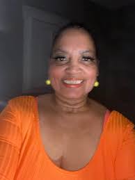 Lynette Krause's Instagram, Twitter & Facebook