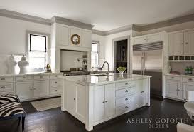 Transitional Kitchens With Dark Wood Black And White Grosgrain Roman Shades Kitchen Cooktop Wood Kitchen Home Home Kitchens Kitchen Design