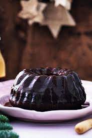 Jule Chokoladekage Med Karamelsauce Femina Chokoladekage Mad Chokoladedesserter