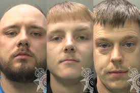 These three men committed crimes and it was their selfies that ended up  being their undoing.  https://www.walesonline.co.uk/news/wales-news/brothers-took-selfies-wads-cash-32081743