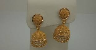 Today, jhumkas are a fashion statement and definitely a collection item in every girl's jewellery box. 22karat Gold Filigree Short Hanging Jhumka Gold Jewellery Earrings Lo Bridal Gold Jewellery Bridal Gold Jewellery Designs Gold Jewellery Design Necklaces