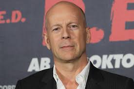 Bruce Willis 'couldn't remember his lines' & 'needed body doubles to  complete scenes' before aphasia diagnosis revealed