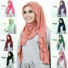 Serta membantu para wanita muslim untuk menutup aurat dengan jilbab yang modis namun tetap syar'i agar tampil trendy & stylish. Jual Hijab Jilbab Instan Model Pashmina Terbaru Inara Kota Cimahi Muslim Shops Tokopedia