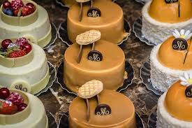 Maison Meert Patisserie Met Luxe Lekkernijen Uit Lille Http Www Ropstar Nl Maison Meert Lekker Eten Voedsel Ideeen Eten