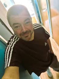 Vanlife enthusiast seeking travel companion