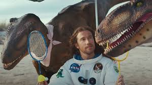 He is the winner of the fifth season of the television show nouvelle star, aired on the french television m6 channel. Julien Dore Se Lie D Amitie Avec Des Dinosaures Dans Son Clip Nous Gq France