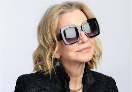 Take your seats, the curtain's going up!