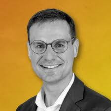 Misty Hanks's Instagram, Twitter & Facebook