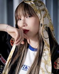 街頭女戰士2》編舞家Bada Lee曾為BLACKPINKLISA編舞！「打火機舞」掀起熱潮帥氣風格連女生也心動！