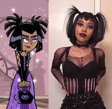 We've rounded up some of the easiest and most clever costume ideas for those who want to show off their beautiful, textured tresses. Image Shared By ð'´ð'ð'ð'ð'ð'Šð'ˆð'‰ð'• Find Images And Videos About Halloween C Black Girl Halloween Costume Badass Halloween Costumes Cartoon Halloween Costumes