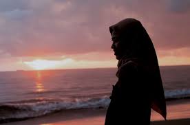 Umumnya, perempuan berhijab menutup seluruh tubuhnya. Hijab Sunsetbeach Silhouette Beach Sunset Gambar Kehendak Allah Wanita