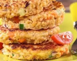 Recette De Galette Au Quinoa Lentilles Corail Et Sesame Recette Recette Galette Recettes Riches En Proteines Recettes De Cuisine