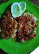 Resep ayam geprek sambal mentah. 30 Resep Sambal Geprek Mentah Enak Dan Sederhana Ala Rumahan Cookpad