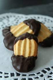 Sables Enrobes Au Chocolat Passion Culinaire By Minouchka Recette Petit Four Gateau Arabe Facile Recette Sable