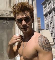 Kj revealed that it's actually a matching tattoo that he shares with both his mom and his grandma. Pin By Helen On Riverdale Celebrities Male Riverdale Apa