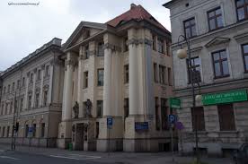 Bank Pko Bp Dawniej Towarzystwo Wzajemnego Kredytu City Places Building