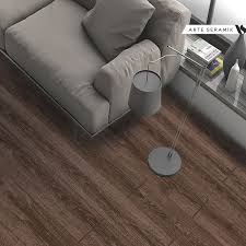 Mat Ahsap Yuzeyiyle Bulundugu Mekana Dogallik Katan 20x120 Trendwood Mocha Ile Her Yer Cok Sik Cok Yalin Mocha Mozaik Trendler