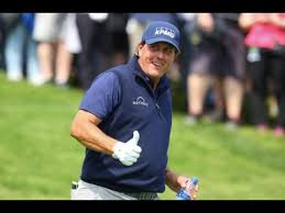 Phil mickelson returns to seniors with appearance in arizona. Phil Mickelson Attempts To Break Thumbs Up Record At The 2019 Pga Championship At Bethpage Black Youtube