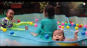 Sekitar 6% dari produk ini adalah kolam renang & aksesori, 1% adalah kolam renang & bak mandi, dan 1% adalah peralatan permainan air. Lifia Niala Berenang Asyiknya Kolam Renang Anak Bayi Plastik Murah Youtube