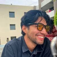 Hugo Mandujano's Instagram, Twitter & Facebook