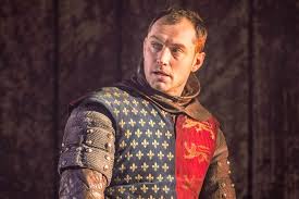 Featuring the future site for jude.law. Jude Law Plays Henry V To Perfection In Michael Grandage S Production Wsj