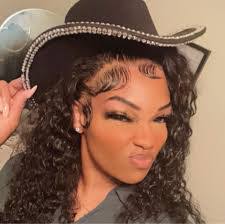 Deja Lindsey's Instagram, Twitter & Facebook