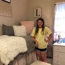 A comforter cover for college comforters is another great item that serves the same purpose as an extra set of sheets. Bed Bath And Beyond Bedding Full Size Comforter Set Used For Twin Xl Dorm Bed Poshmark