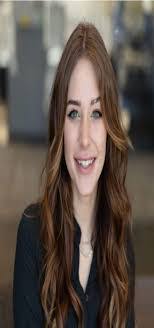 Amanda Zelonis's Instagram, Twitter & Facebook