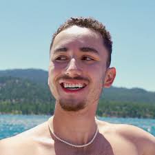 Ethan Dobbins's Instagram, Twitter & Facebook