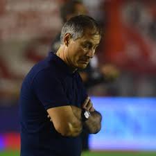 Director técnico profesional de fútbol. Ariel Holan Ya No Es Mas El Entrenador De Independiente Y Sebastian Beccacece Suena Como Su Sucesor