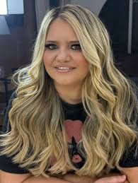 Aquela transformação que muda completamente.😻😻 #estilowaltercapelli  #loirodosonho #balayage #blonde #loirao #loira