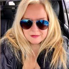 Mia Rios's Instagram, Twitter & Facebook