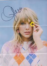 A Great Gift-----3x Signed Taylor Swift CD LOVER Version 3 Book Autographed  + Poster