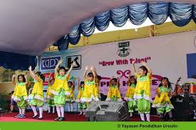 Saya berharap semoga kita ketika situasi di sekolah anda tidak menyenangkan. St Theresia Jakarta Archives Serviam News