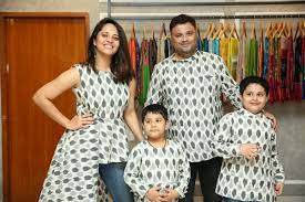 Ragalahari on X: "Anasuya Family at Studio Bustle More HD Photos - https://t.co/6F2qmRhDLv @anusuyakhasba https://t.co/1emHx4M0nV" / X