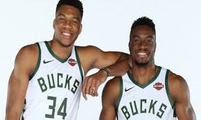 Jun 13, 2021 · τα αδέρφια που σκοτώθηκαν από τα πυρά του ήταν τριών και οκτώ ετών, ενώ ο δράστης κατάφερε να διαφύγει του. Nba Einai Oi Antetokoynmpo Ta Mona Aderfia Se Telikoys Vid Sportime Gr