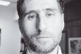 ¿Quién es Daniel Farcas?