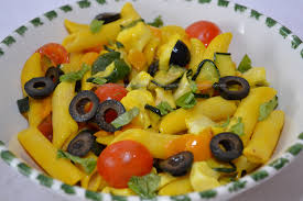 Sciogliete lo zafferano in poca acqua e versatelo sulla pasta mescolare bene per diffondere lo zafferano in modo che la pasta acquisti un bel colore giallo. Pasta Fredda Verdure Grigliate E Zafferano Pasticciando Con Carla