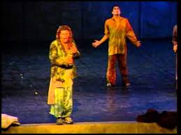 Bonne nouvelle pour les fans de com�dies musicales : Premiere De Notre Dame De Paris 1998 Youtube