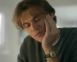 I think I'm going to write a romance novel that's only about Chris Briney's  hands. They are the real star of the season!