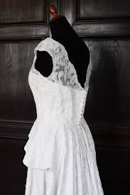 In dem buch können jedes jahr am hochzeitstag gemeinsam meilensteine und momente festgehalten werden. Zu Besuch Im Atelier Von Lena Hoschek