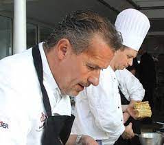 Dpächter des hamburger restaurantkomplexes auf dem süllberg/blankenese mit stefan burger, deutscher trüffelexperte und. Hotel Sullberg In Hamburg Blankenese Karlheinz Hauser