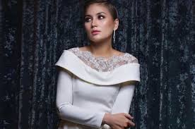 Fasha sandha memberitahu mendapat pelbagai tawaran berlakon sejak berambut pendek. Saya Tahu Betapa Bencinya Keluarga Dia Kepada Saya Ditambah Pula Dengan Hasutan Orang Yang Lama Fasha Sandha Entertainment Rojak Daily