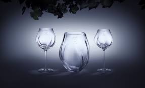 Karim Rashid Futuristic Glasswear Red Dot Design Wine Glass Tableware