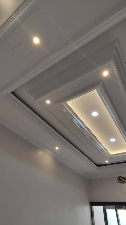 Desain Plafon Gypsum Drop untuk Ruang Tamu dan Keluarga